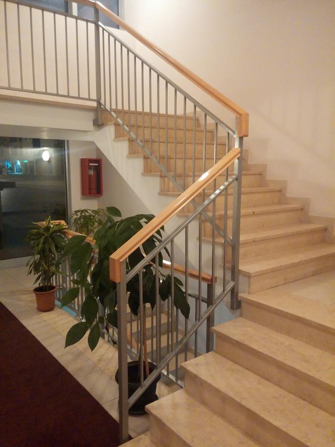 City Kvart Na Dan Podgorica Rom bilde